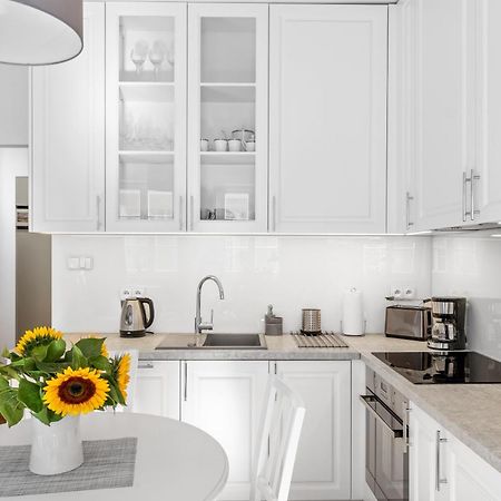 Cute Apartment In The Historic Old Town Of Варшава Экстерьер фото