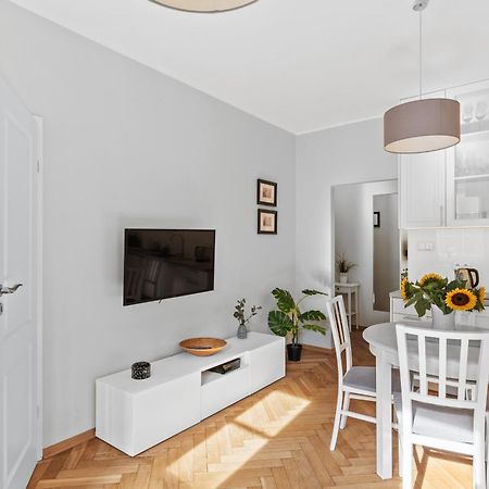 Cute Apartment In The Historic Old Town Of Варшава Экстерьер фото