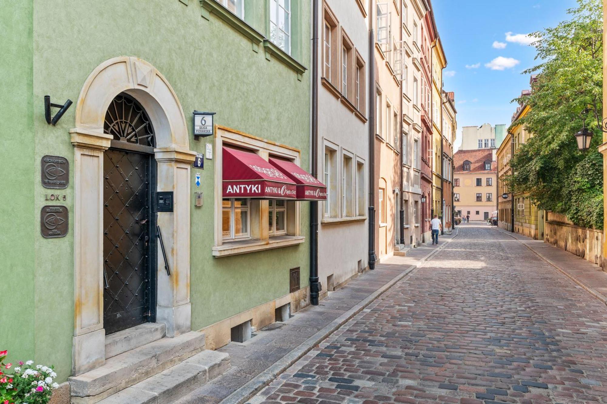 Cute Apartment In The Historic Old Town Of Варшава Экстерьер фото