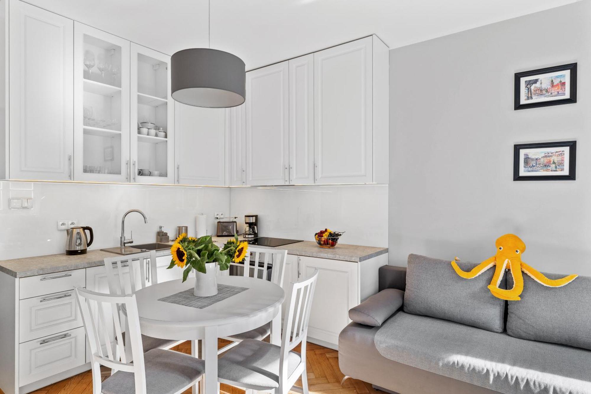 Cute Apartment In The Historic Old Town Of Варшава Экстерьер фото